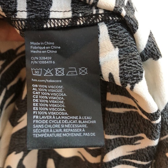 H&M Womens Size M Maxi Dress Side Slit Cinched Black White Animal Print - Picture 7 of 9